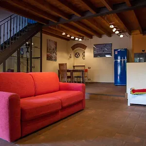  Appartamento Casa Dolce Casa Alzaia Grande Italia